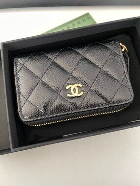 🧡💙CHANEL Black Zipper Coin Case Gold CC Logo Quilted Caviar Wallet🧡💙